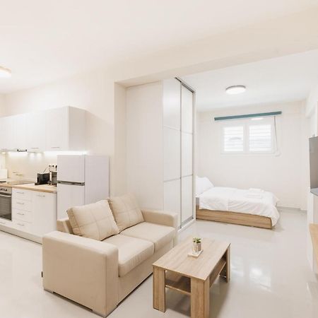 Fully Renovated Luxurious Semi-Basement Studio Athènes Extérieur photo